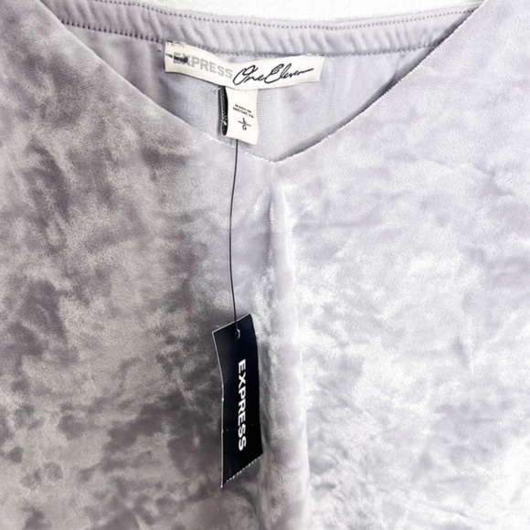 New with tag Express Women’s Velvet Grey Silver Ruffle Spaghetti Strap Crop Top - Picture 13 of 16